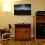 Tropic Lodge