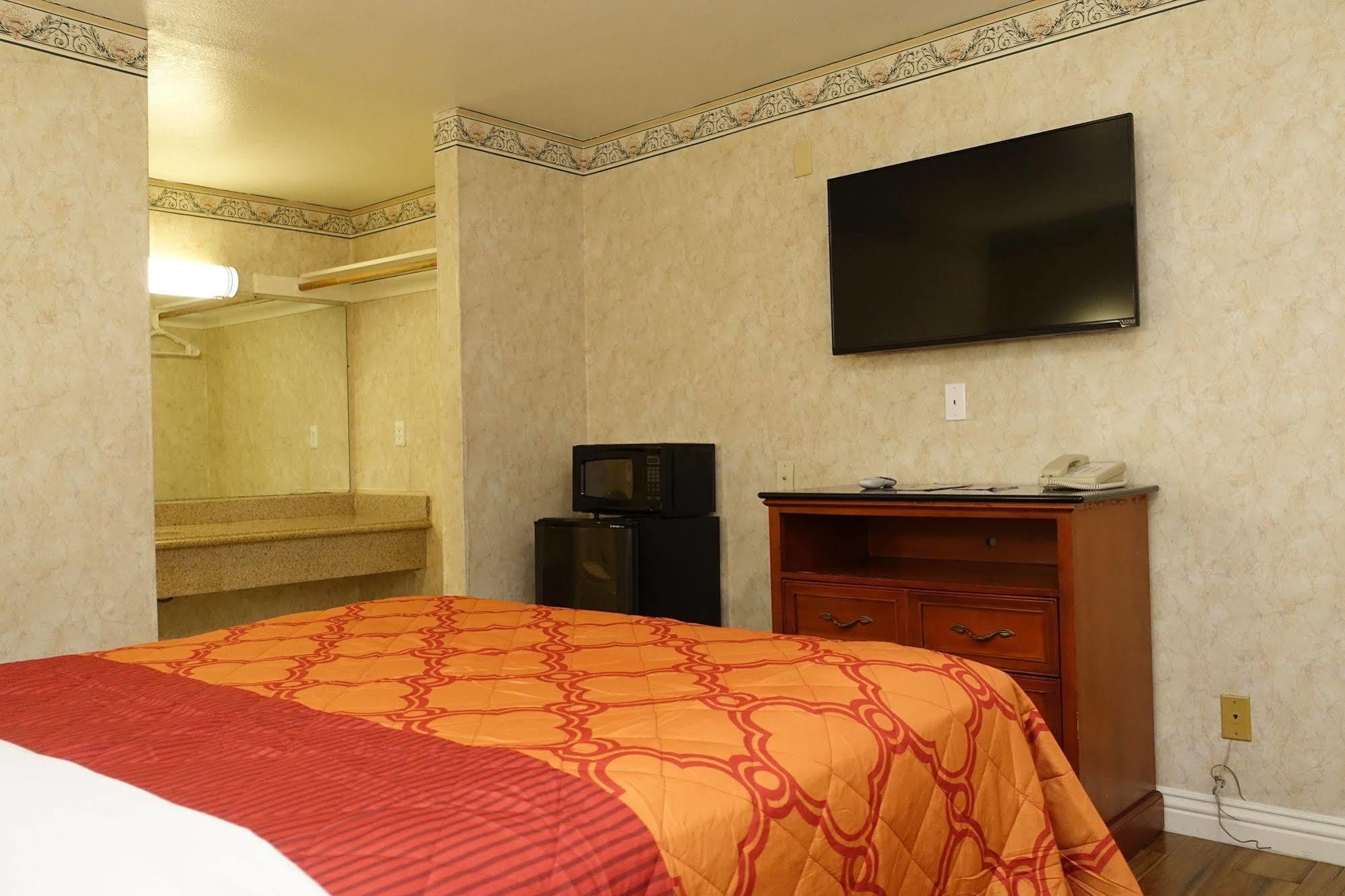 Motel Tropic 2*